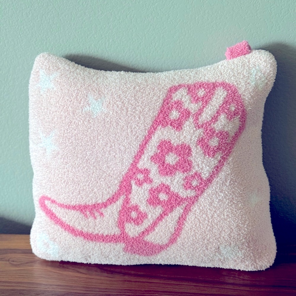 Krista Horton X Staykation Pink Floral Boot Quillow